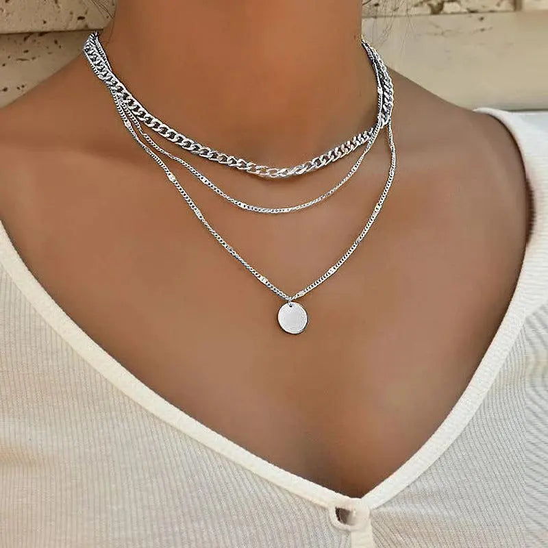 Elegant Necklace Made of Gold and Silver